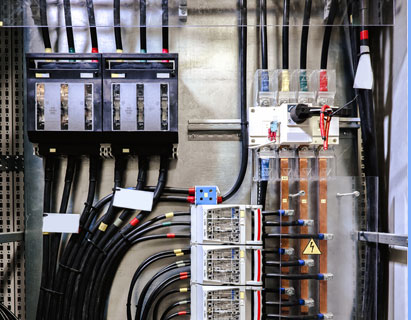 EXPERIENCED COMMERCIAL ELECTRICAL CONTRACTOR